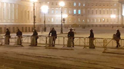 Космо на дворцовой