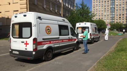 очередь из скорых у Покровки 
