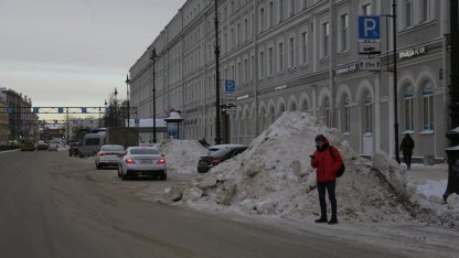сугробы на лиговском проспекте