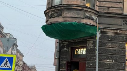Монтажная сетка на эркере