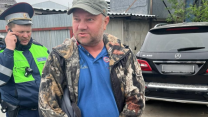 выстрелил в ногу пассажира газели