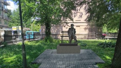 эскиз памятника драматургу Володину 