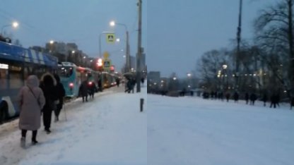 Пробка, идут пешком