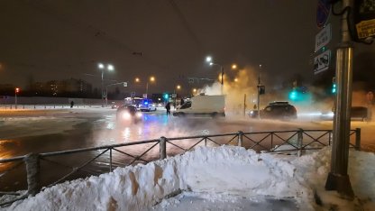 прорыв трубы на Дыбенко 