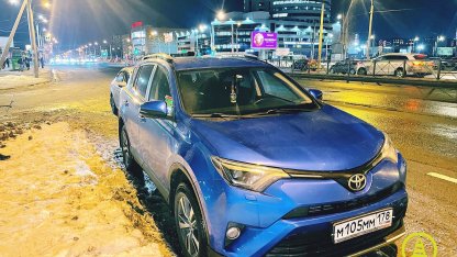 Иномарка на Богатырском 