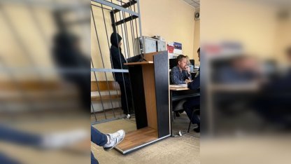 священник 