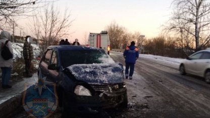 столкнулись рено и лада