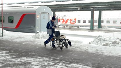 Поезд Мурманск-Петербург