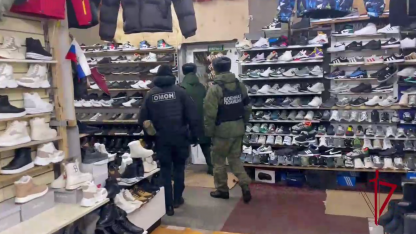 мигрантов увезли в военкомат