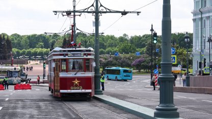 Троицкий мост