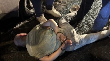 агрессивный мужчина