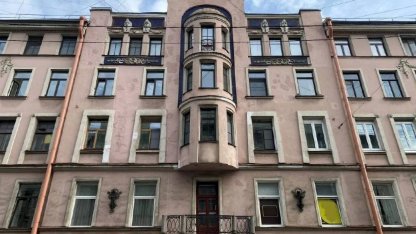 историческое здание на Казанской