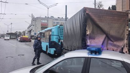 авария с грузовиком и автобусом