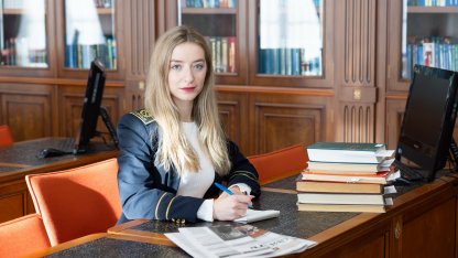 анна попова