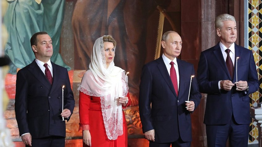 путин медведевы собянин 