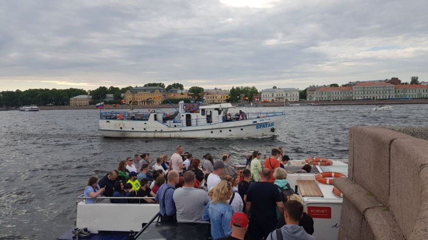 день россии петербург