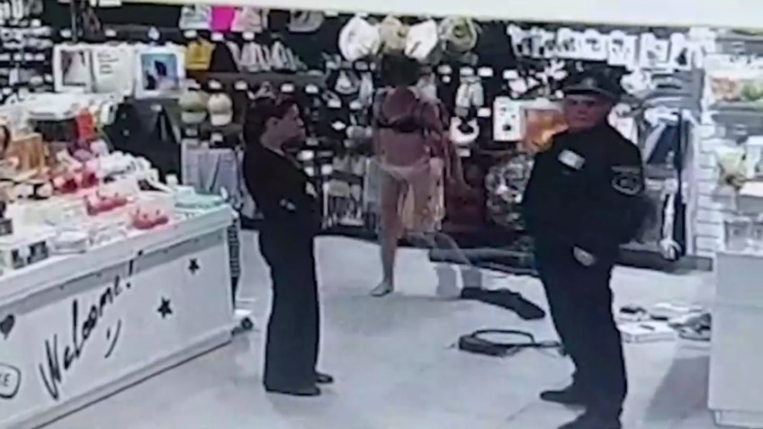 Полуголая