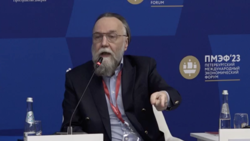 Александр Дугин