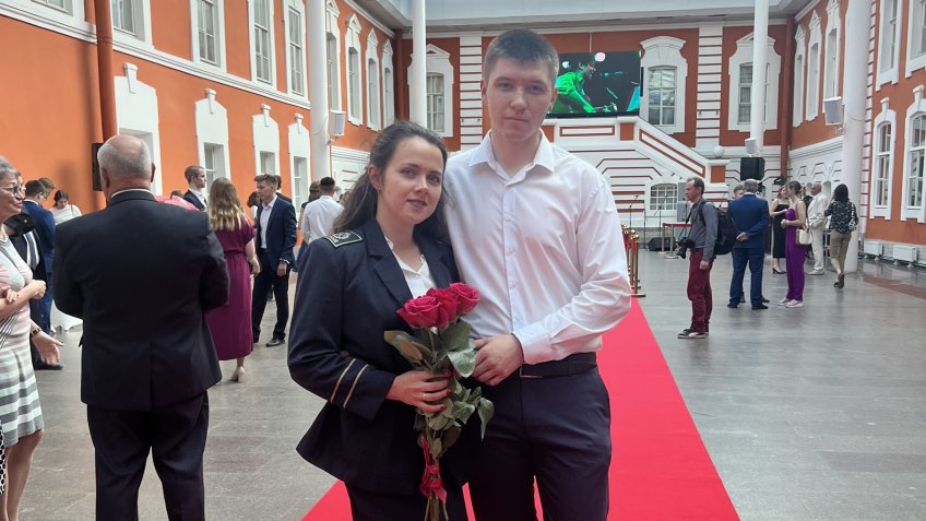 выпускница