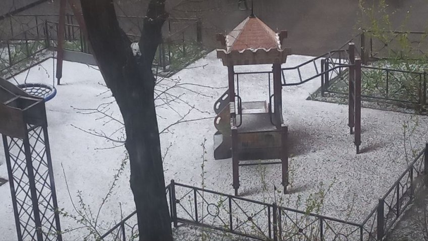 снег в центре