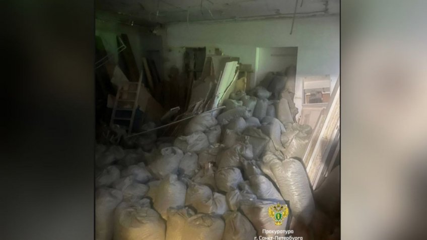 Обрушение в жилом доме