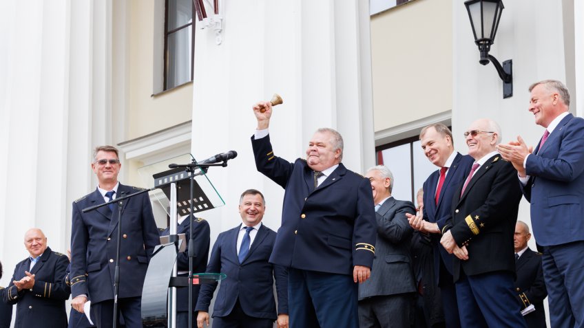первый звонок