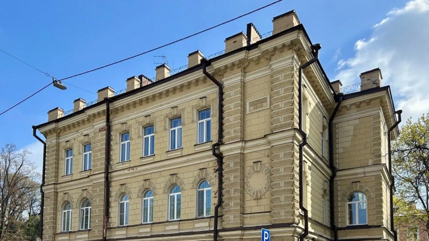 Комплекс зданий Клинического института Великой княгини Елены Павловны – СЗГМУ им. И.И. Мечникова