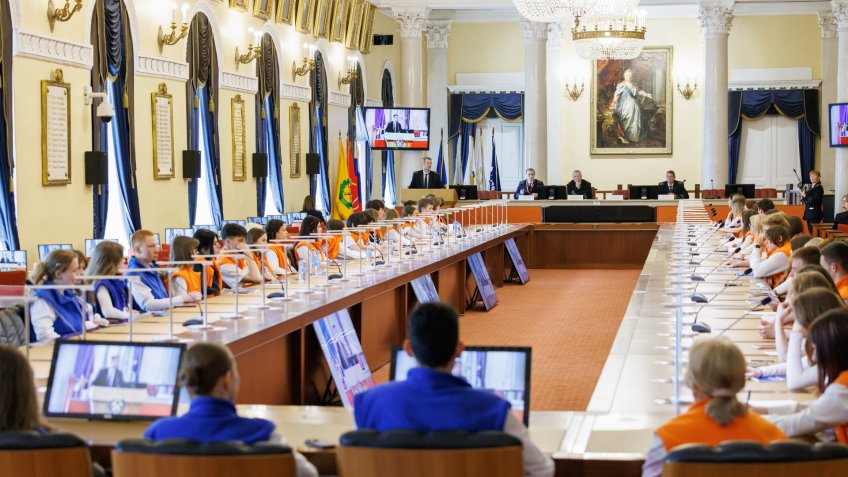 университетские смены