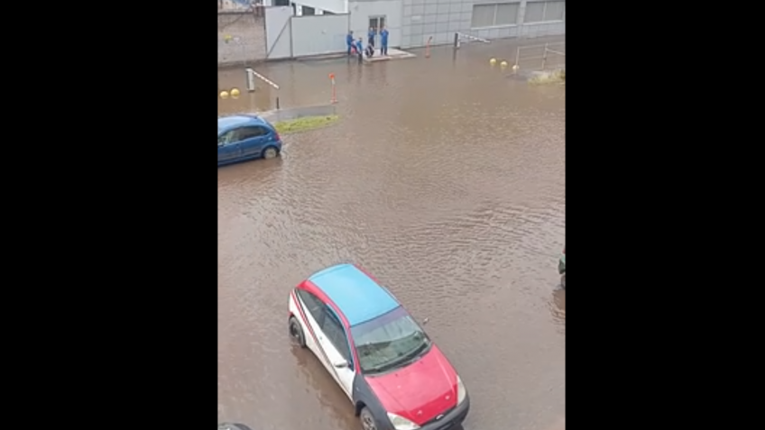 Разлив воды