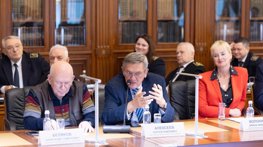 Алексеев